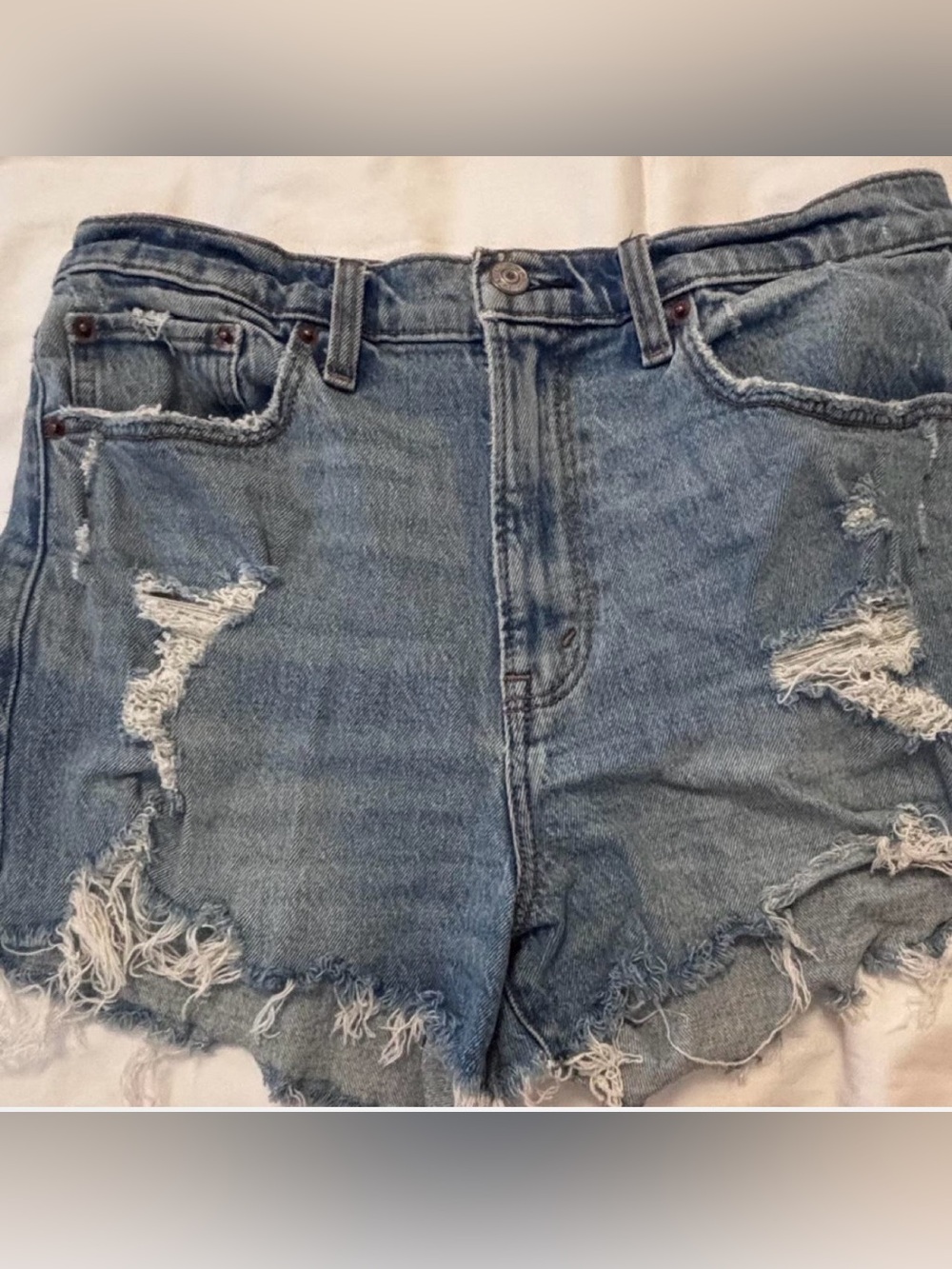 Abercrombie & Fitch High Rise Mom Shorts Distressed Denim Size 29 / 8